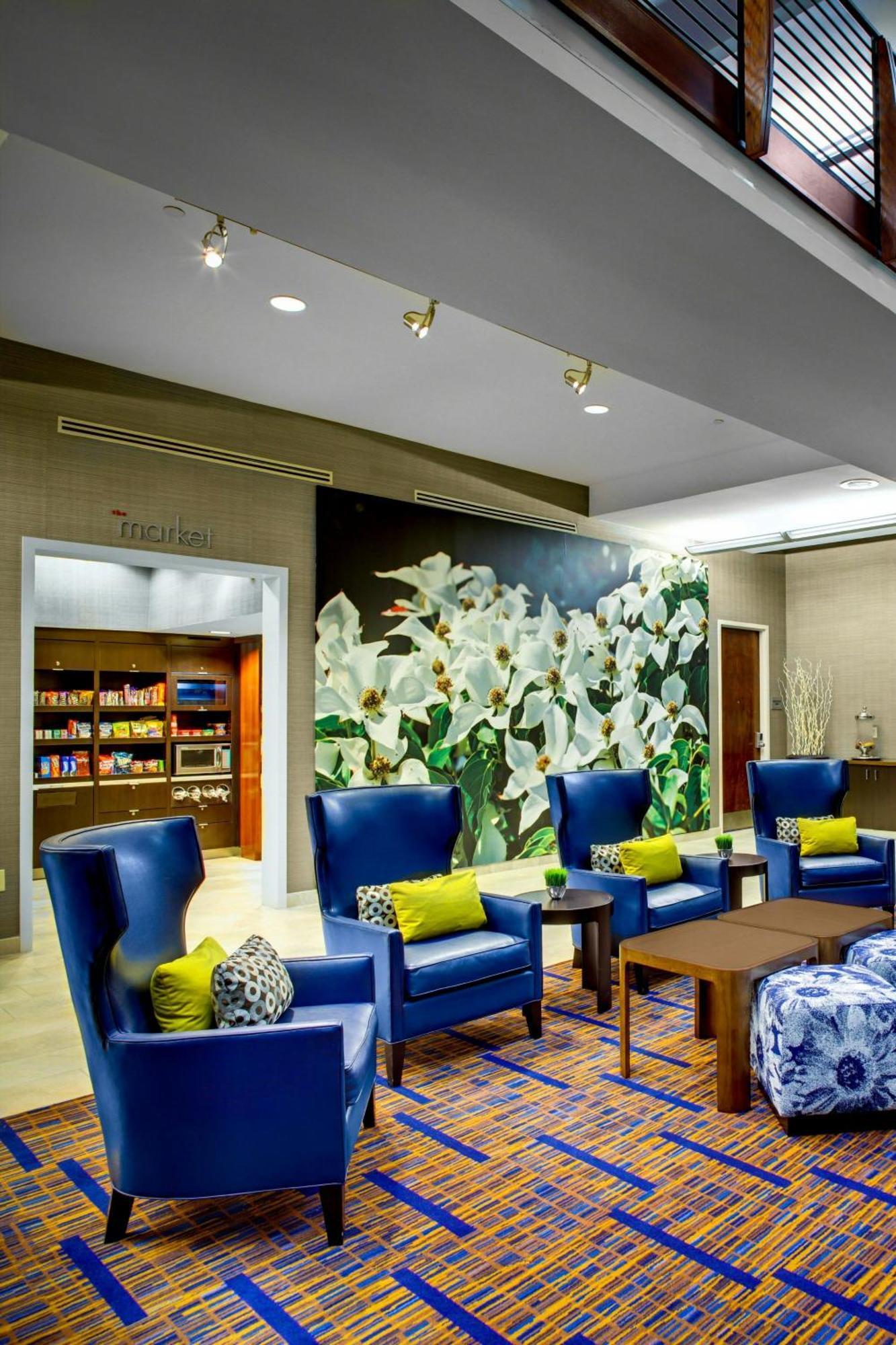 Courtyard By Marriott Atlanta Buckhead Hotel Exterior foto