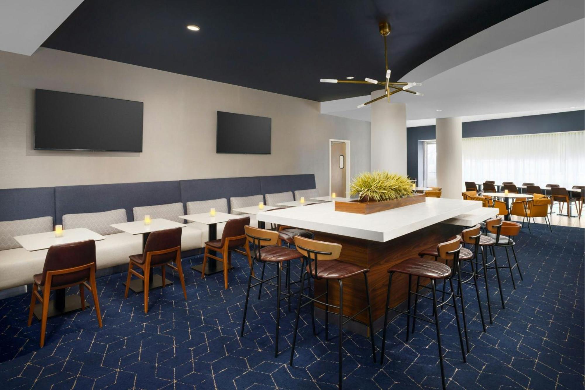 Courtyard By Marriott Atlanta Buckhead Hotel Exterior foto