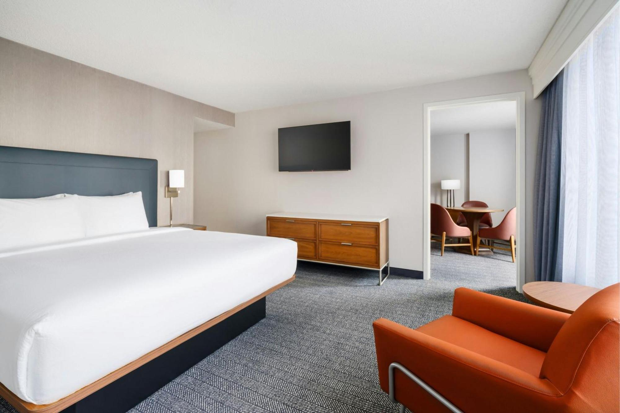 Courtyard By Marriott Atlanta Buckhead Hotel Exterior foto