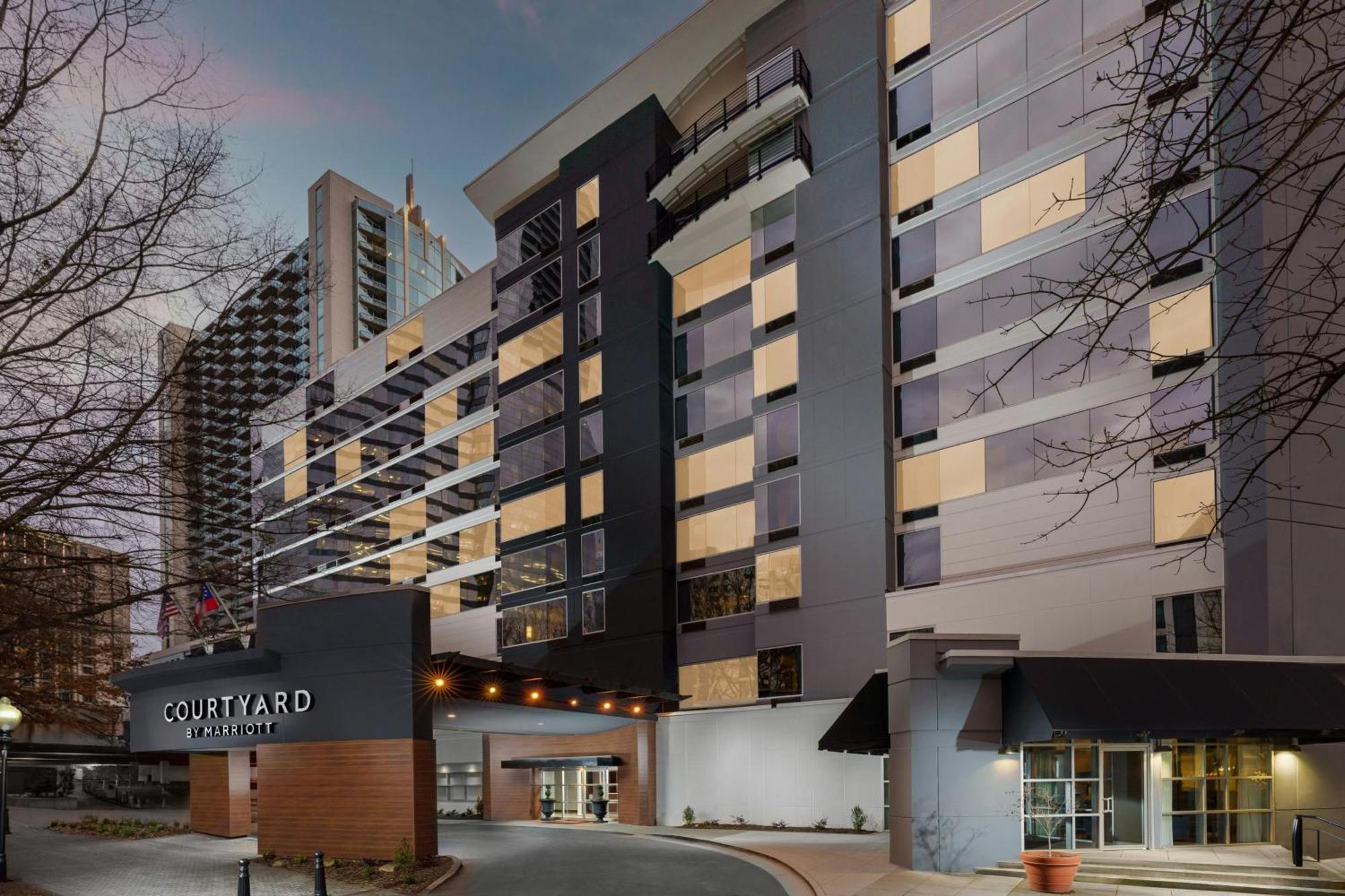 Courtyard By Marriott Atlanta Buckhead Hotel Exterior foto