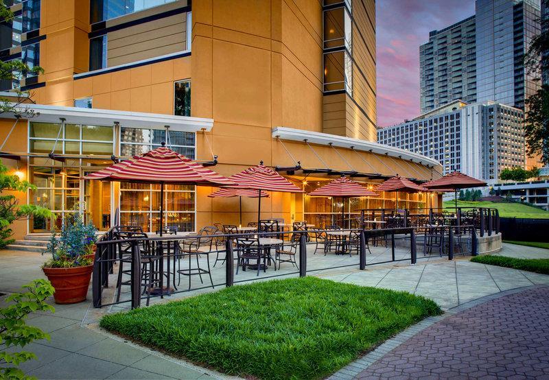 Courtyard By Marriott Atlanta Buckhead Hotel Exterior foto