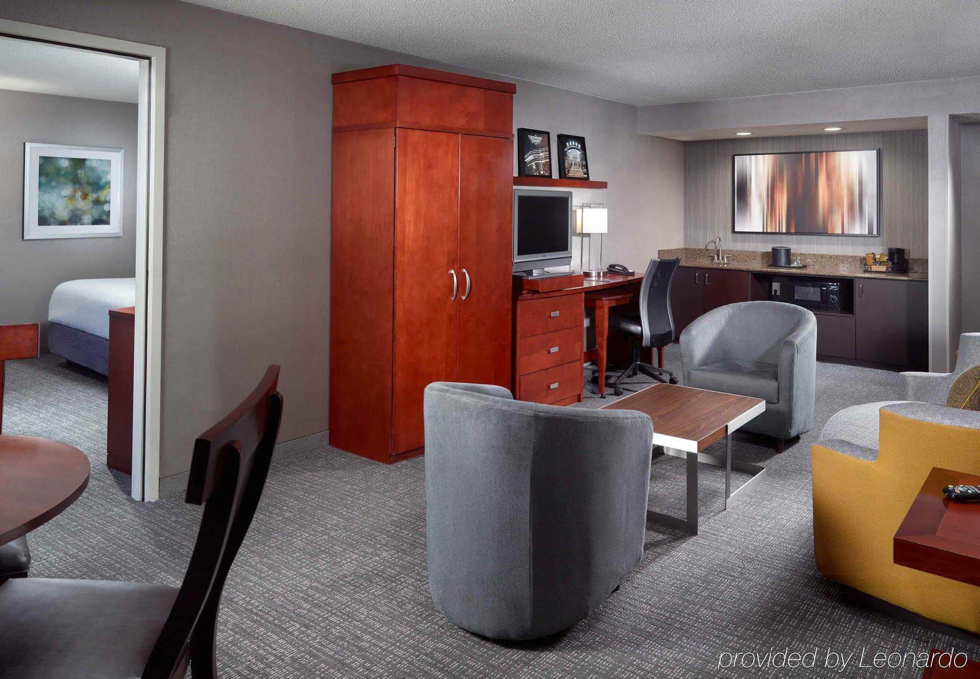 Courtyard By Marriott Atlanta Buckhead Hotel Exterior foto