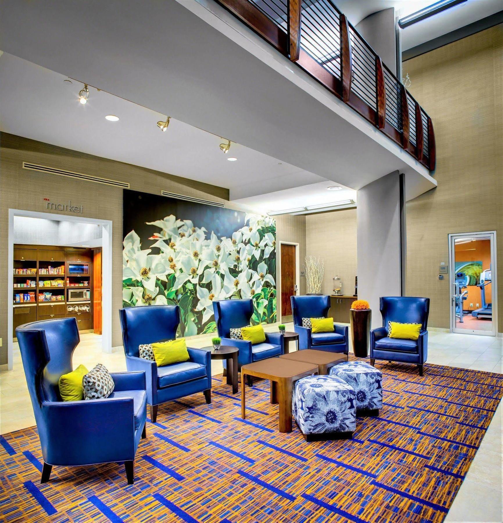 Courtyard By Marriott Atlanta Buckhead Hotel Exterior foto