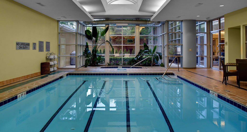 Courtyard By Marriott Atlanta Buckhead Hotel Exterior foto